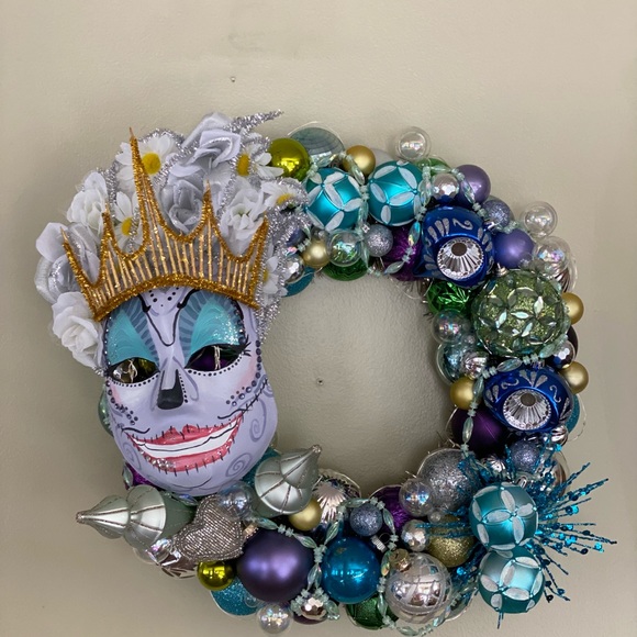 Disney Villain Ursula Ornament Wreath Day of Dead - Picture 12 of 13